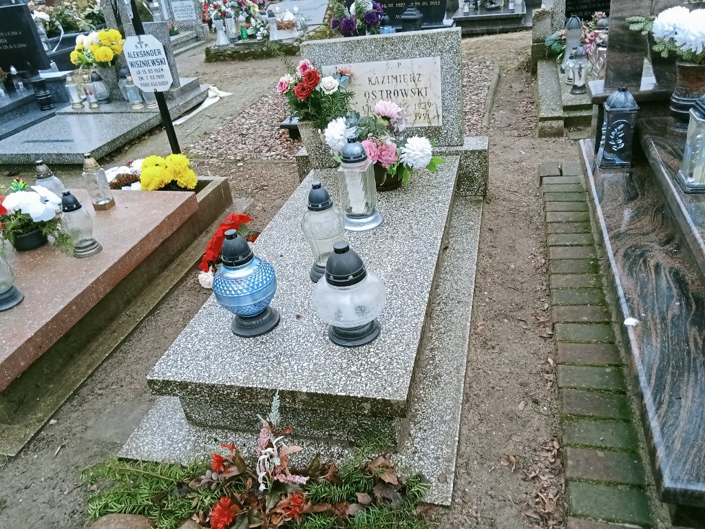 Grób Kazimierz Ostrowski
