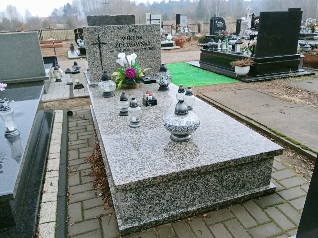Grób Wiktor Żuchowski